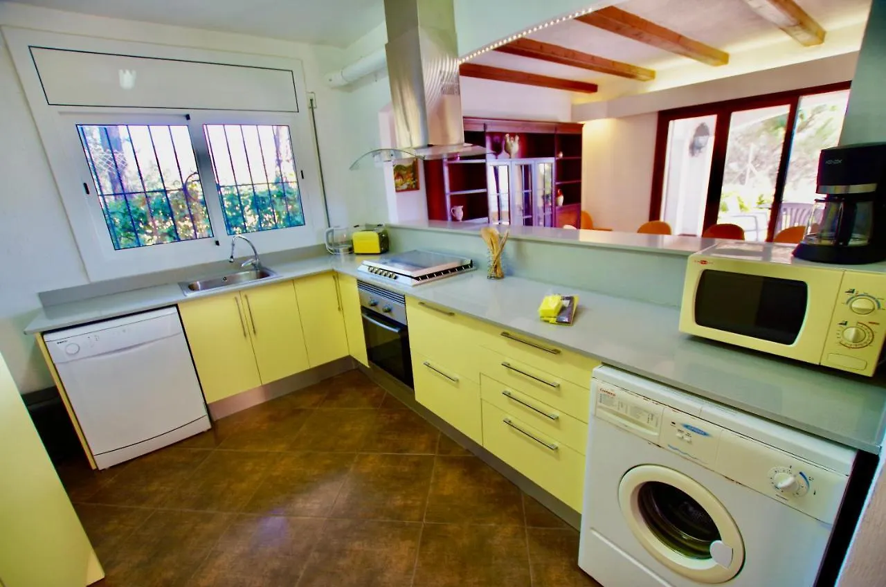 V&V Lloret: Mediterranean Villa with Panoramic Sea Views Lloret de Mar